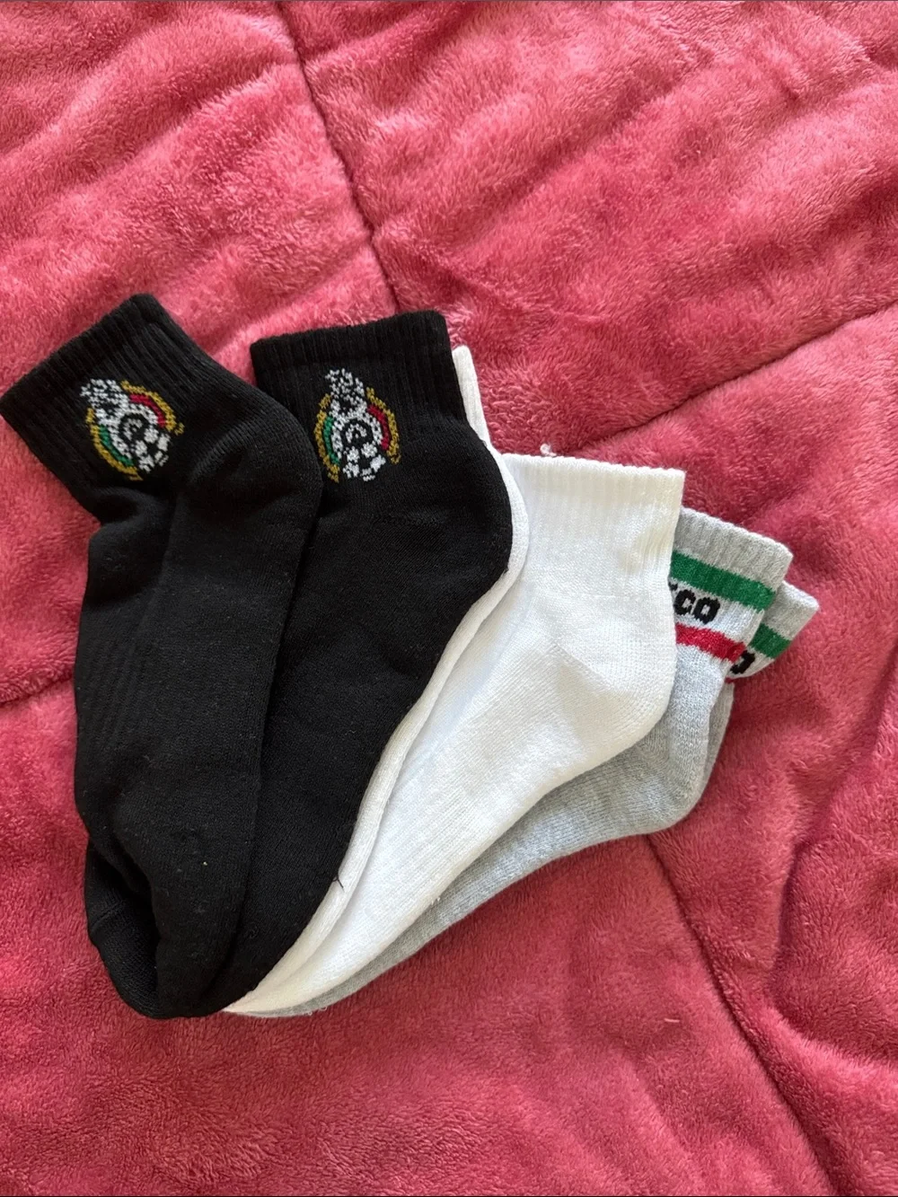 Mexico Stripe Ankle Socks - Pack of 3 (Gray, White, Black)
